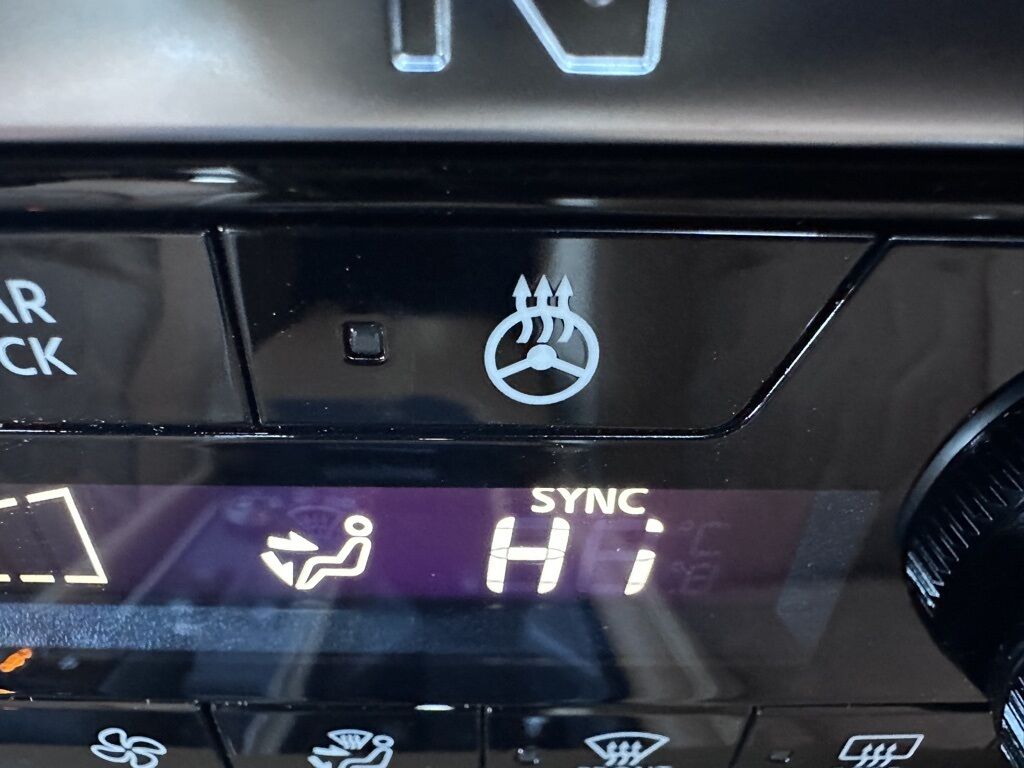 2026 Nissan Pathfinder Platinum w/Captain Chairs Pkg San Clemente CA