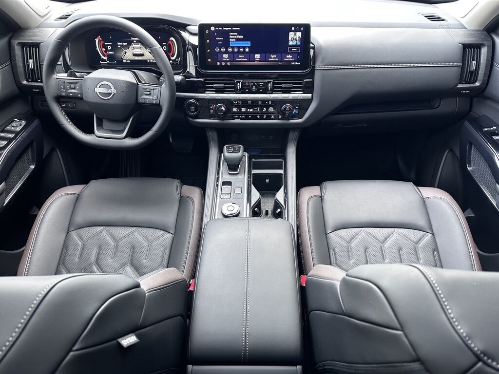 2026 Nissan Pathfinder Platinum w/Captain Chairs Pkg San Clemente CA