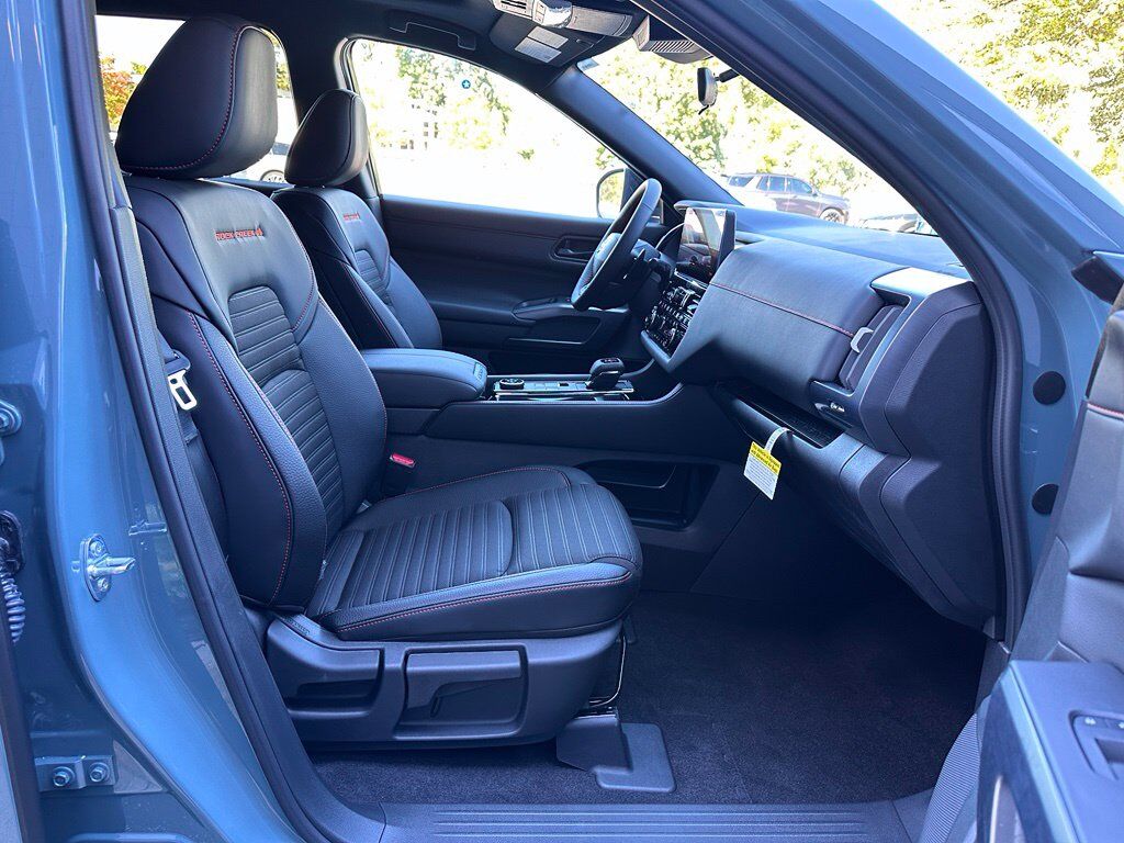 2026 Nissan Pathfinder Rock Creek W/ Captains Chairs Pkg San Clemente CA