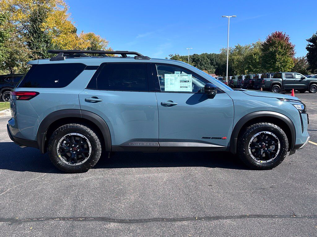 2026 Nissan Pathfinder Rock Creek W/ Captains Chairs Pkg San Clemente CA