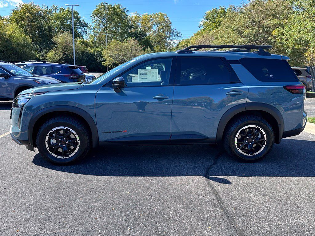 2026 Nissan Pathfinder Rock Creek W/ Captains Chairs Pkg San Clemente CA
