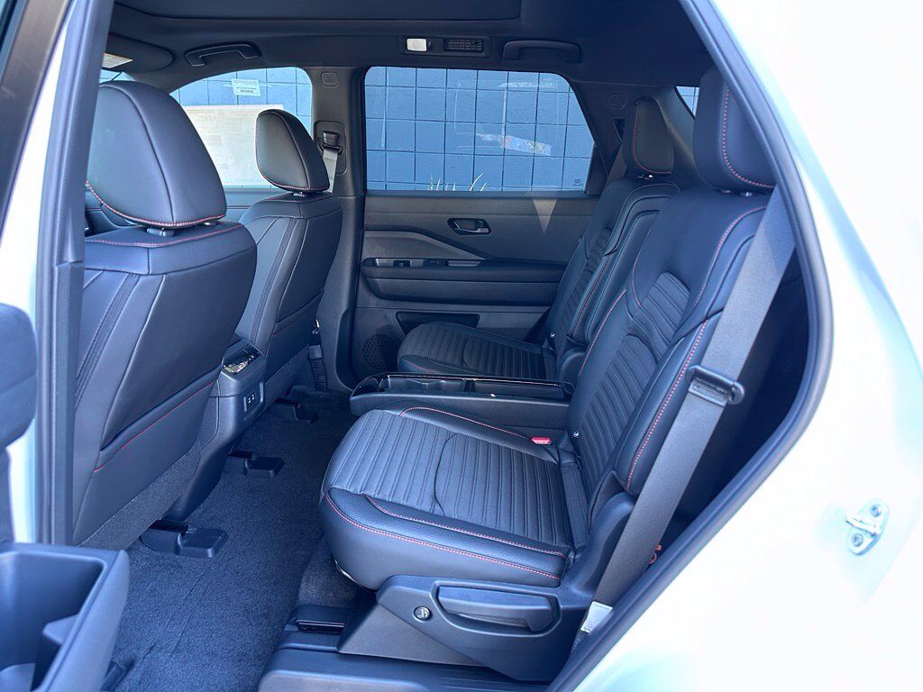 2026 Nissan Pathfinder Rock Creek W/ Captains Chairs Pkg San Clemente CA
