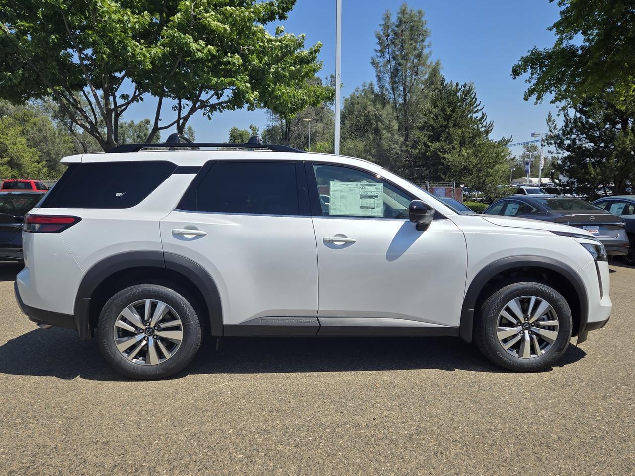 2026 Nissan Pathfinder SL 2026 Nissan Pathfinder SL