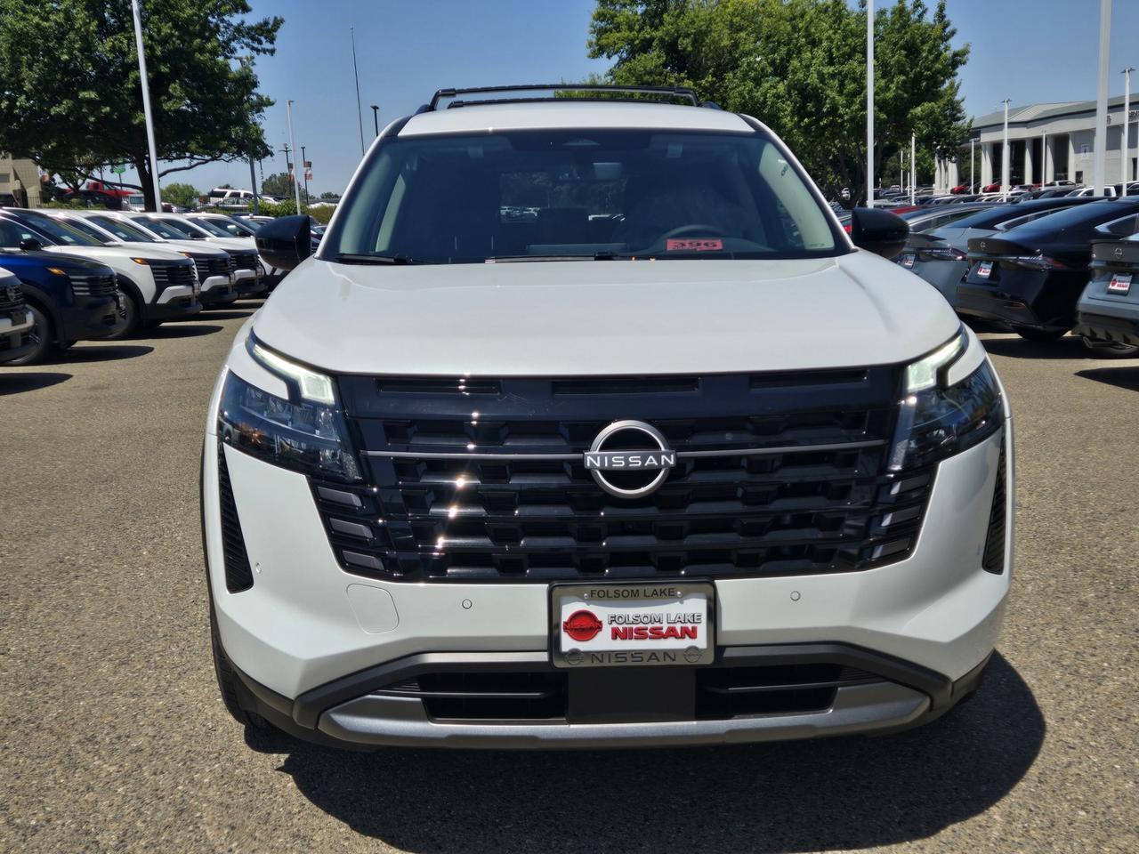 2026 Nissan Pathfinder SL 2026 Nissan Pathfinder SL