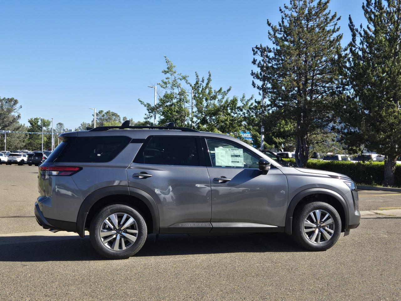 2026 Nissan Pathfinder SL 2026 Nissan Pathfinder SL