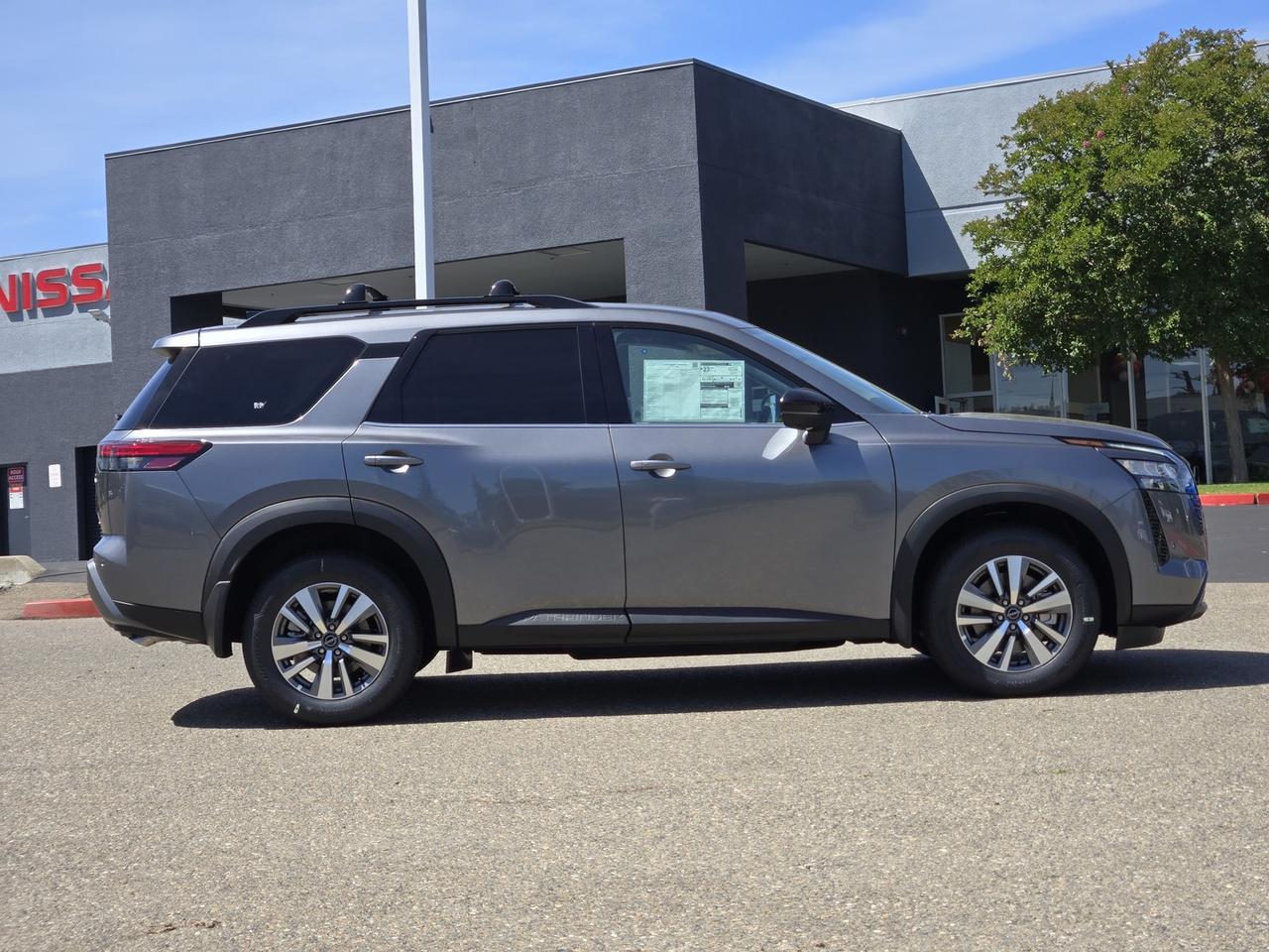 2026 Nissan Pathfinder SL 2026 Nissan Pathfinder SL