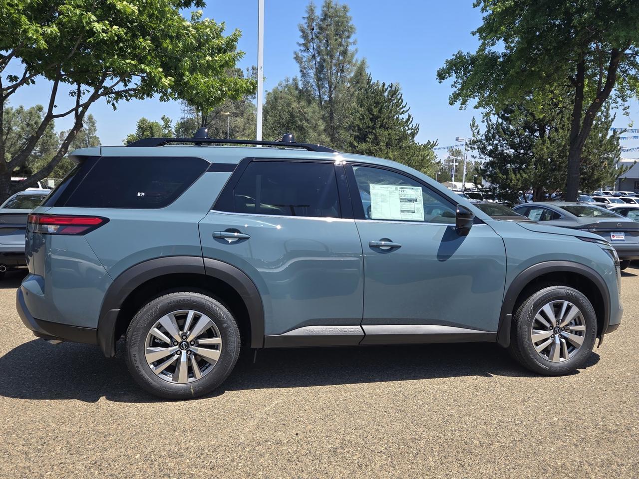 2026 Nissan Pathfinder SL 2026 Nissan Pathfinder SL
