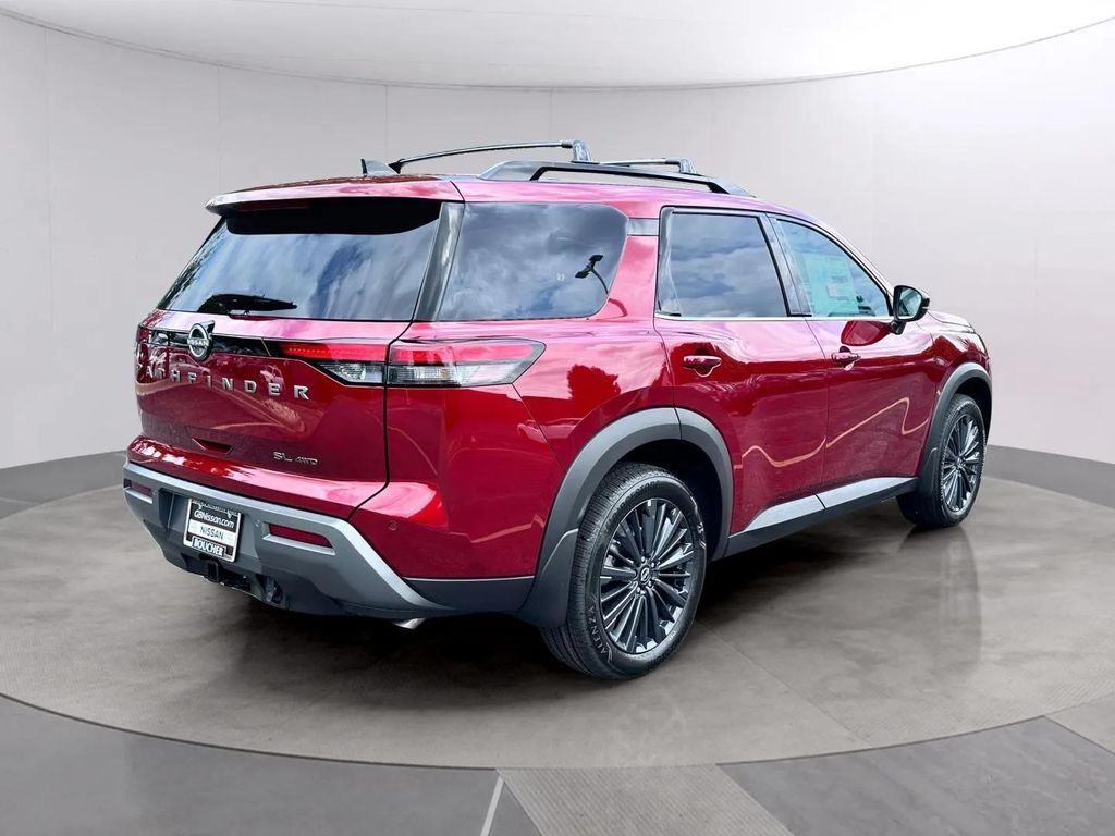 2026 Nissan Pathfinder SL
