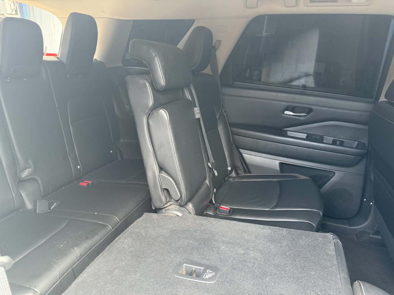 2023 Nissan Pathfinder SL Pago Pago 2023 Nissan Pathfinder SL Pago Pago