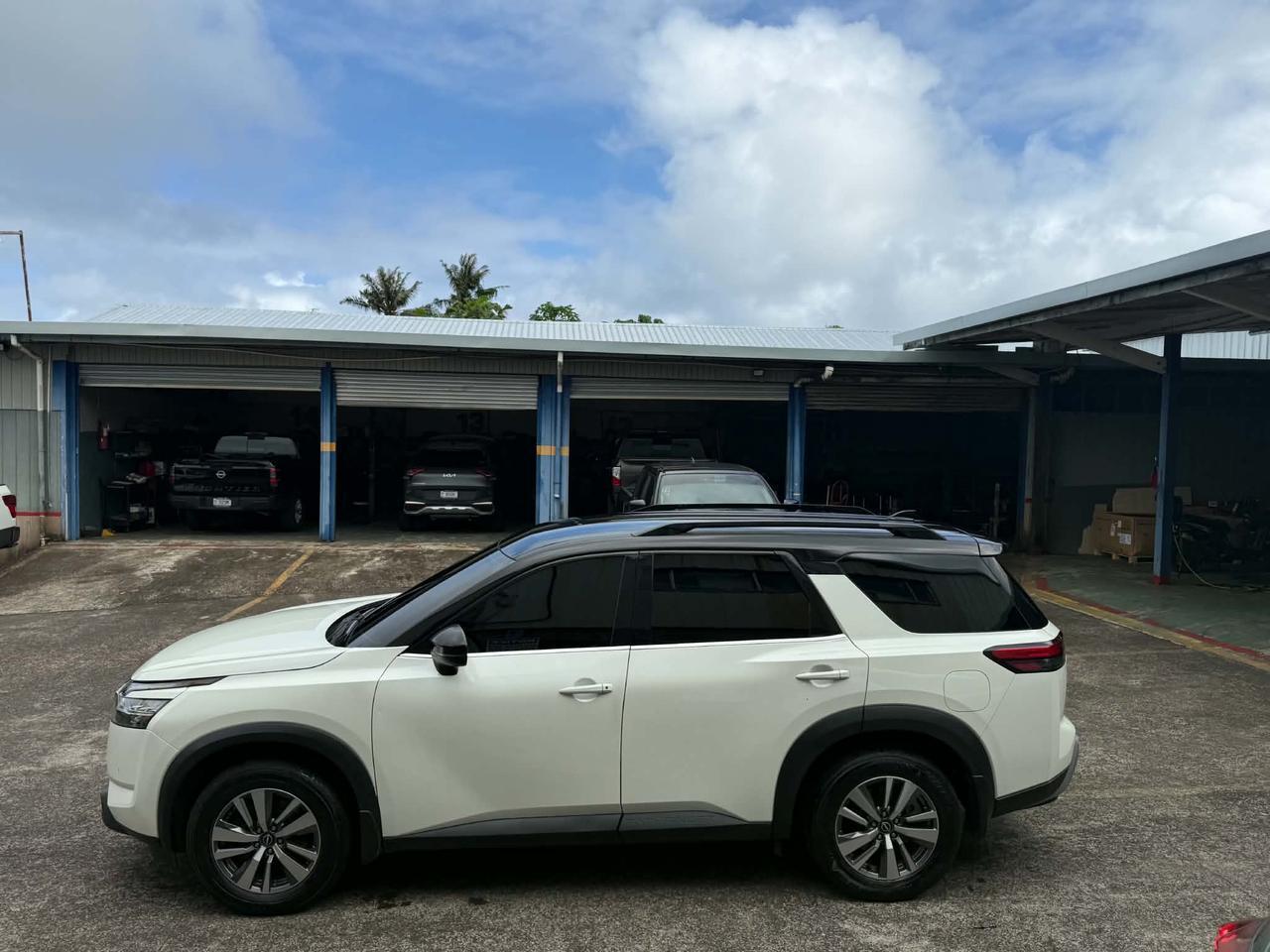 2023 Nissan Pathfinder SL Pago Pago 2023 Nissan Pathfinder SL Pago Pago