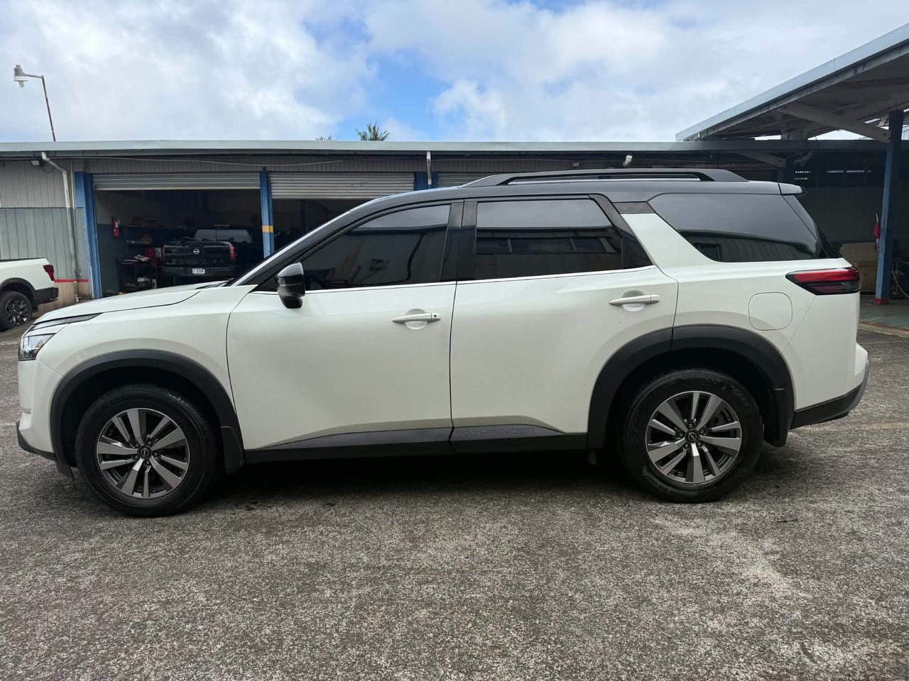 2023 Nissan Pathfinder SL Pago Pago 2023 Nissan Pathfinder SL Pago Pago