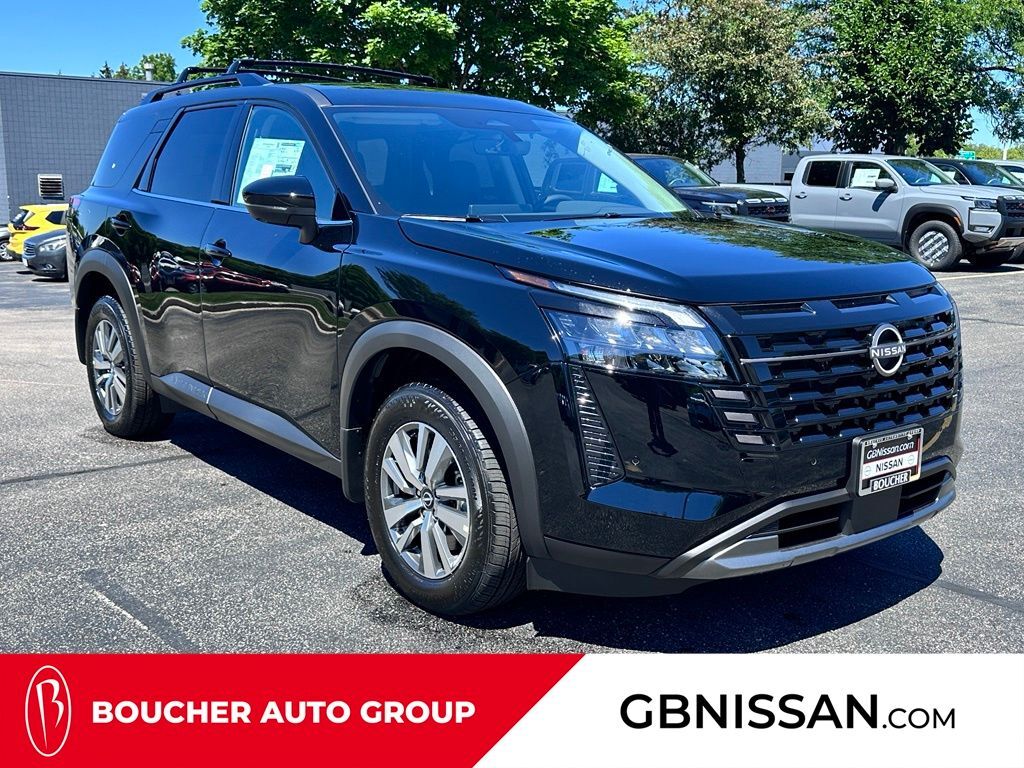 2026 Nissan Pathfinder SL