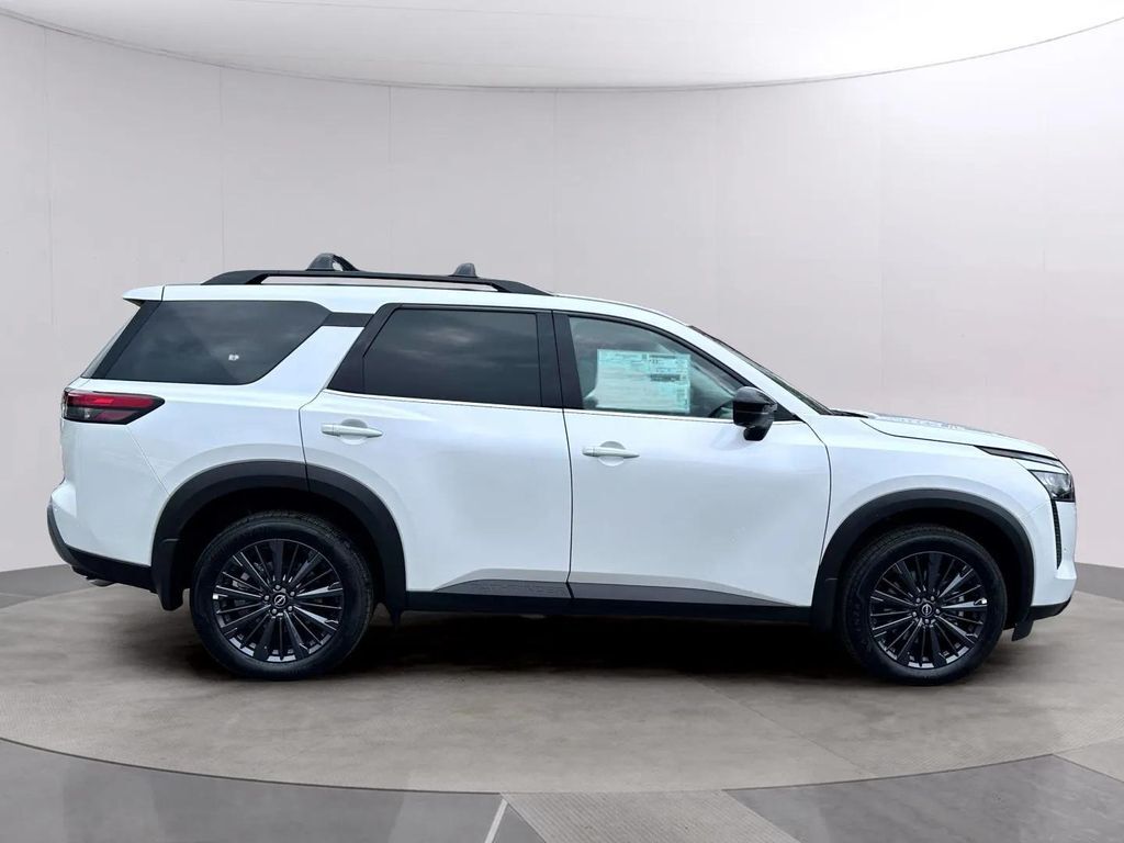 2026 Nissan Pathfinder SL W/ Premium Package