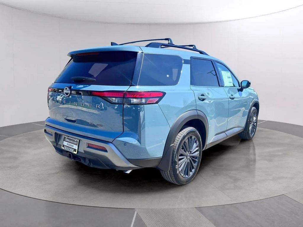 2026 Nissan Pathfinder SL W/ Premium Package