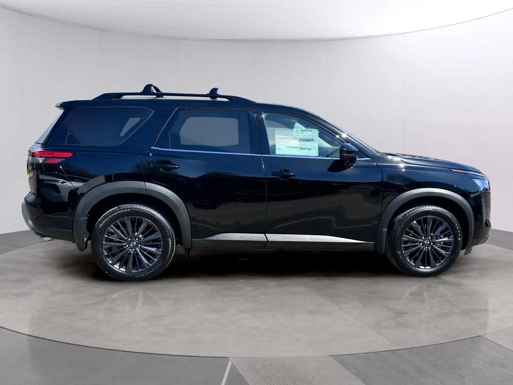 2026 Nissan Pathfinder SL W/ Premium Package