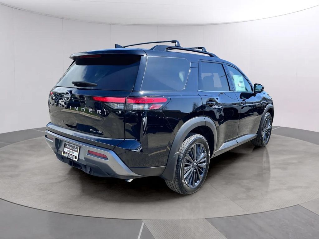 2026 Nissan Pathfinder SL W/ Premium Package