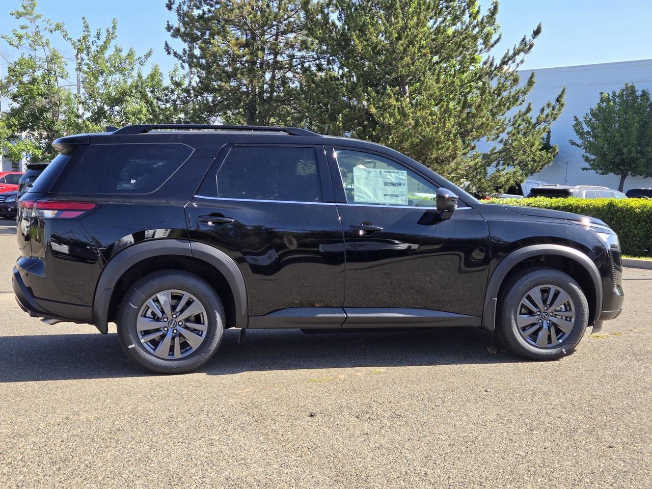 2026 Nissan Pathfinder SV 2026 Nissan Pathfinder SV