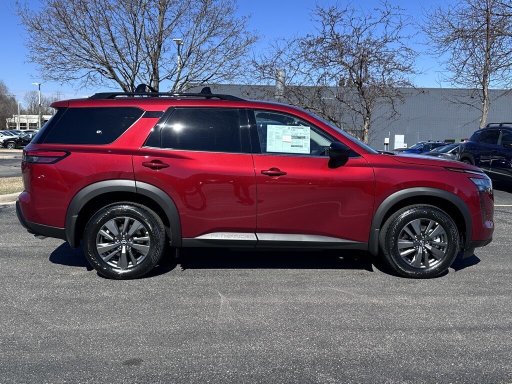 2026 Nissan Pathfinder SV