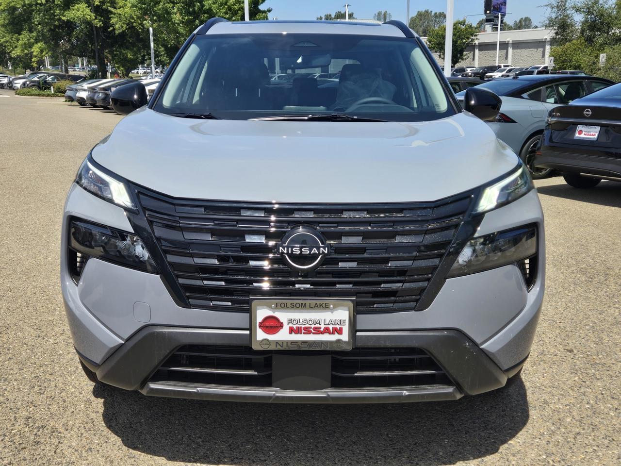2026 Nissan Rogue Dark Armor 2026 Nissan Rogue Dark Armor