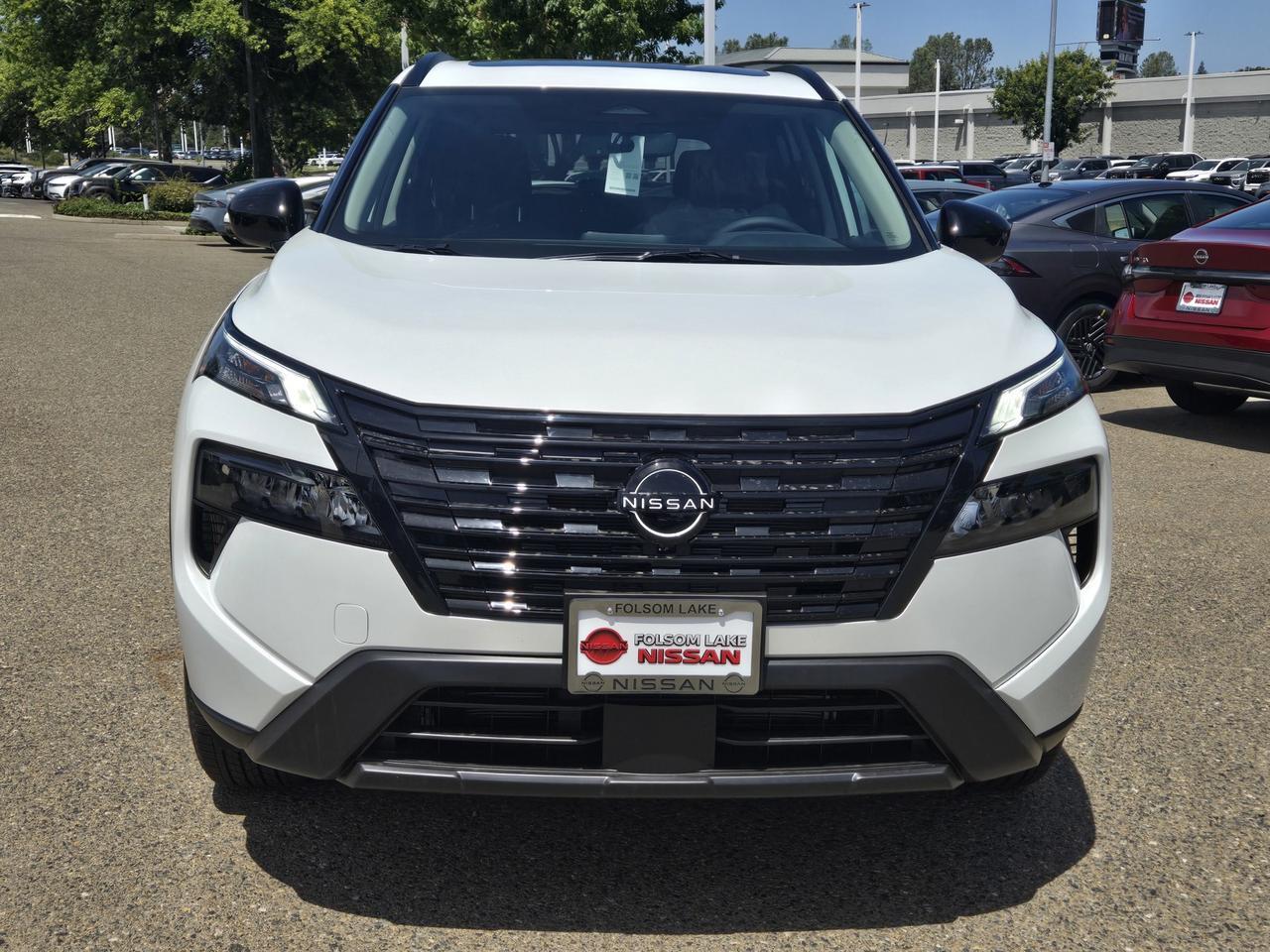 2026 Nissan Rogue Dark Armor 2026 Nissan Rogue Dark Armor