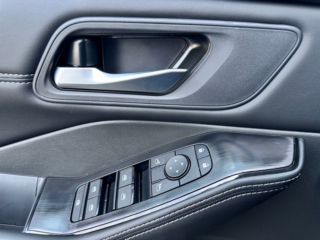 2026 Nissan Rogue Dark Armor San Clemente CA 2026 Nissan Rogue Dark Armor San Clemente CA