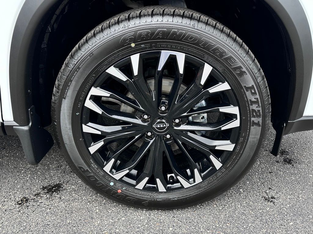 2026 Nissan Rogue Dark Armor San Clemente CA 2026 Nissan Rogue Dark Armor San Clemente CA