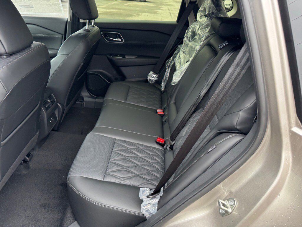 2026 Nissan Rogue Platinum Johnson City TN 2026 Nissan Rogue Platinum Johnson City TN