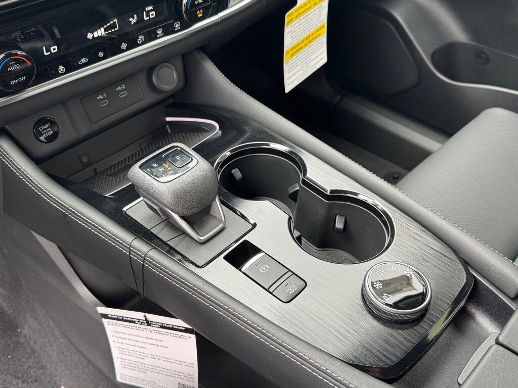 2026 Nissan Rogue Platinum Johnson City TN 2026 Nissan Rogue Platinum Johnson City TN