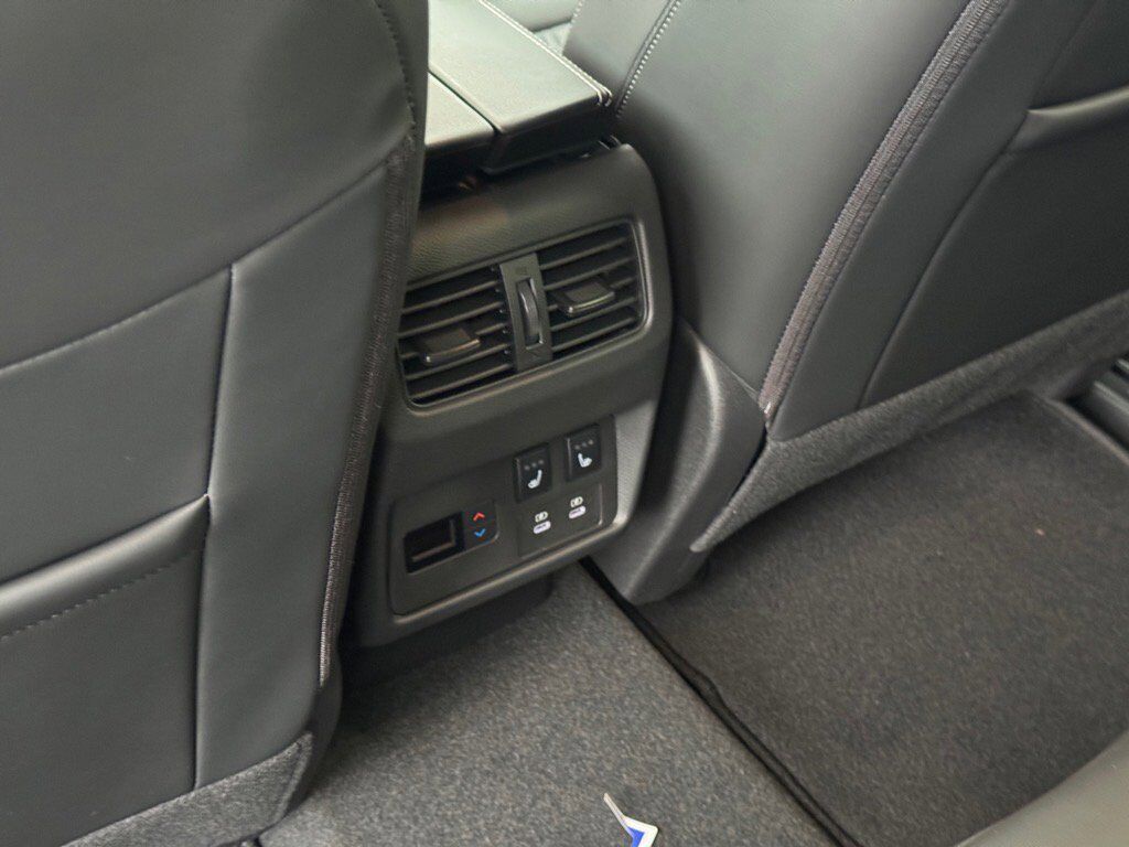 2026 Nissan Rogue Platinum Johnson City TN 2026 Nissan Rogue Platinum Johnson City TN