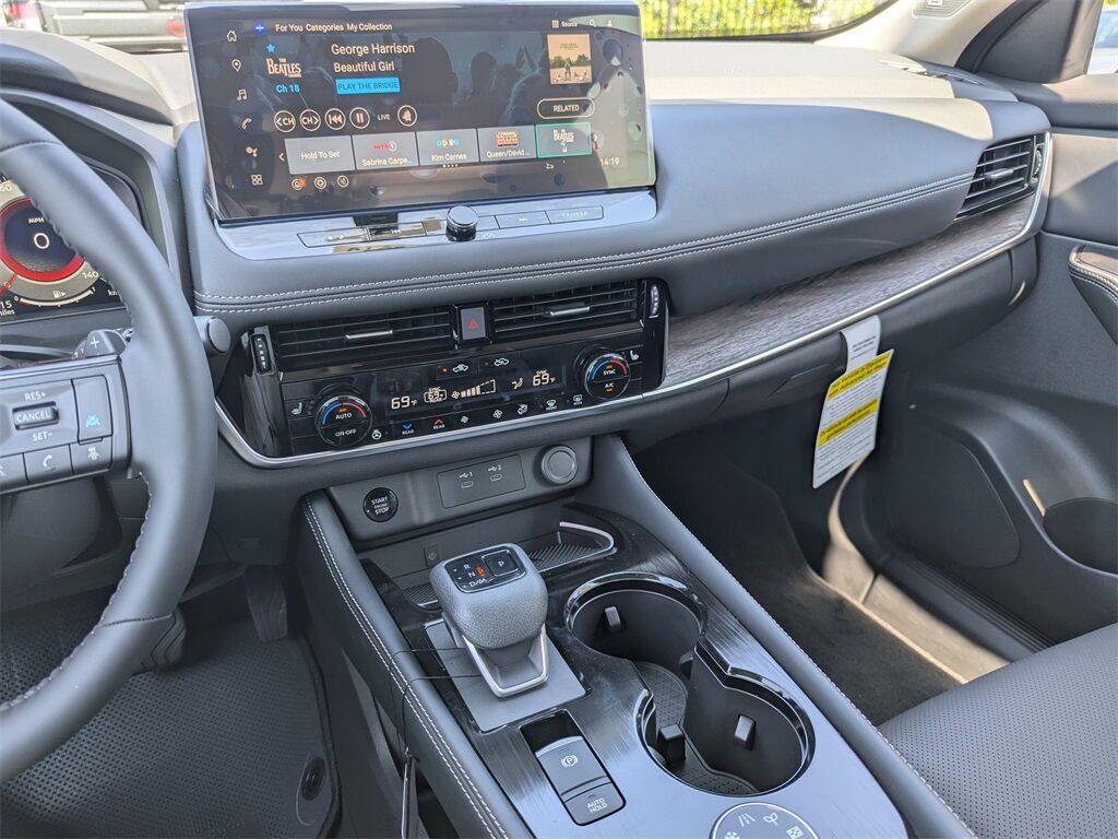 2026 Nissan Rogue Platinum Kennesaw GA 2026 Nissan Rogue Platinum Kennesaw GA