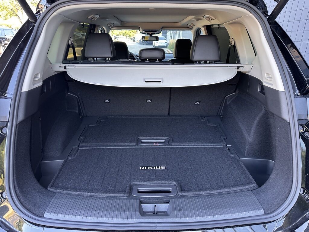 2026 Nissan Rogue Platinum San Clemente CA