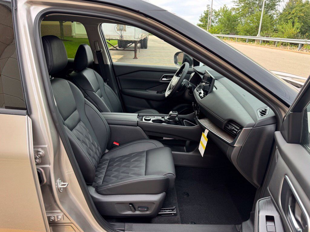 2026 Nissan Rogue Platinum San Clemente CA