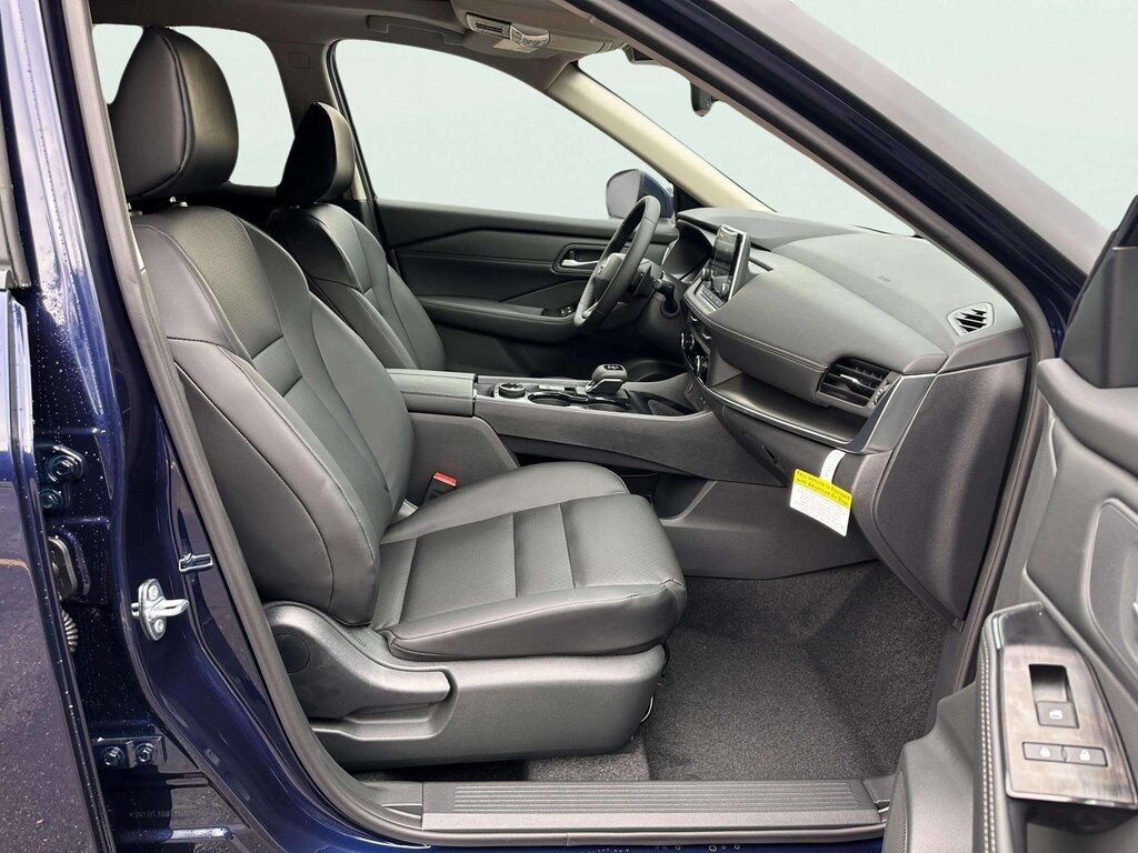 2026 Nissan Rogue SV w/Premium &amp; Cold Weather Pkg San Clemente CA