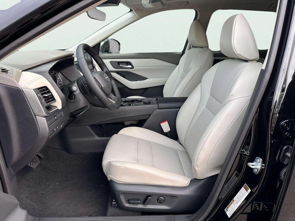 2026 Nissan Rogue SV w/Premium &amp; Cold Weather Pkg San Clemente CA