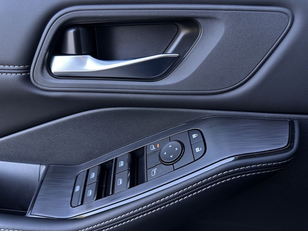 2026 Nissan Rogue SV w/Premium &amp; Cold Weather Pkg San Clemente CA