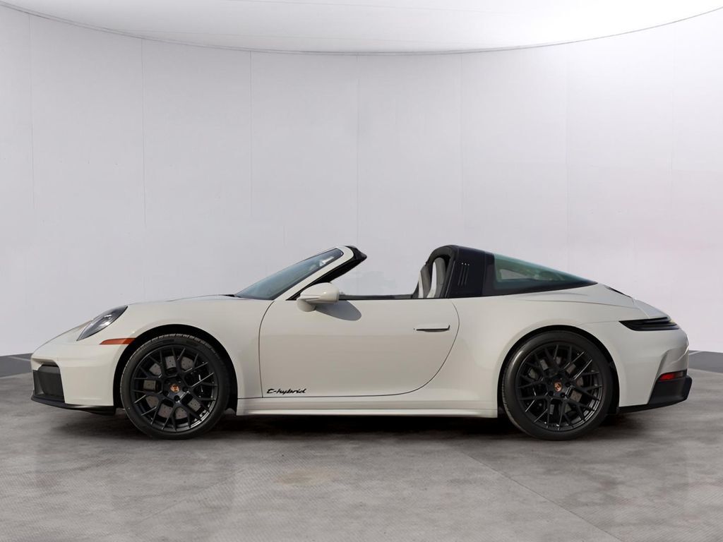 2026 Porsche 911 Targa 4 GTS