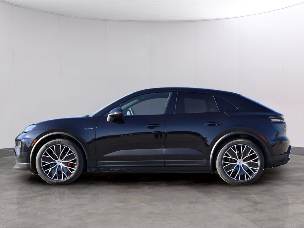 2026 Porsche Macan Electric 4S