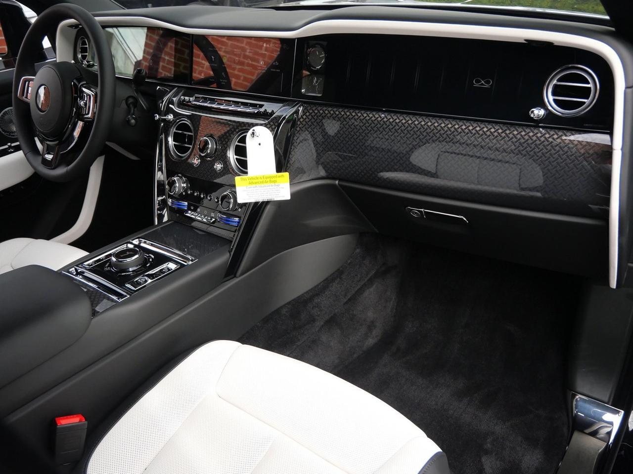 2026 Rolls-Royce Black Badge Cullinan Lawrence KS