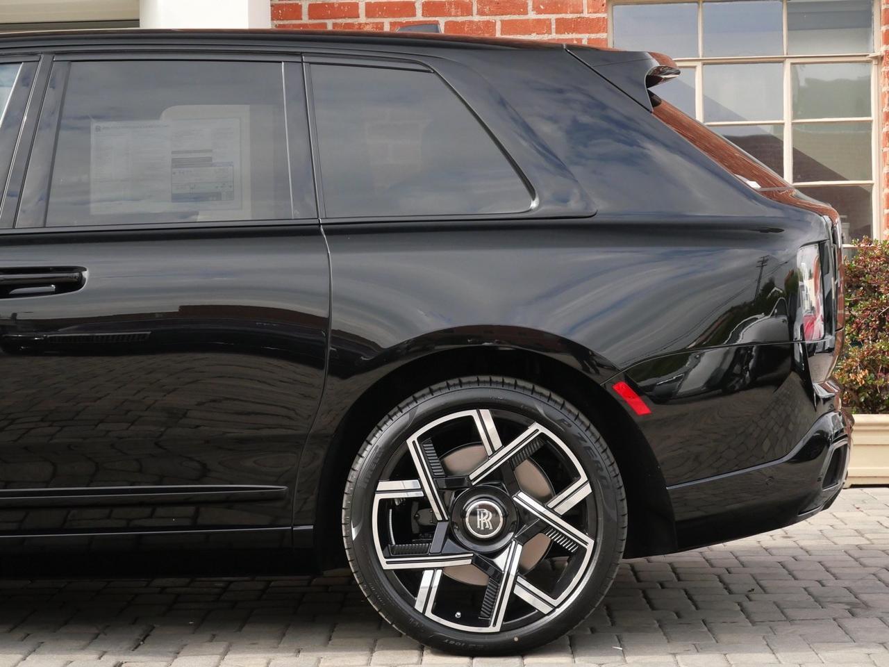 2026 Rolls-Royce Black Badge Cullinan Lawrence KS