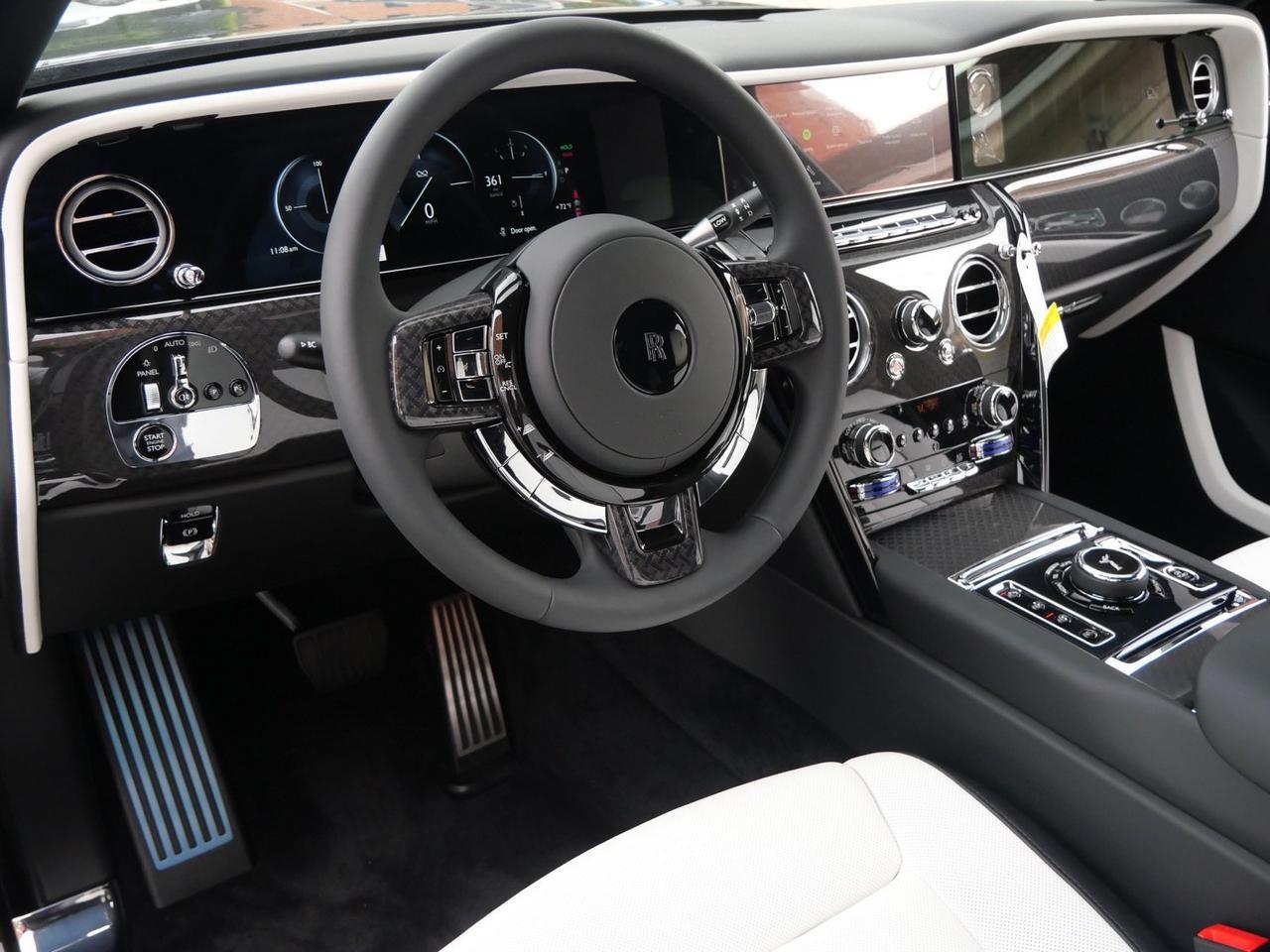 2026 Rolls-Royce Black Badge Cullinan Lawrence KS