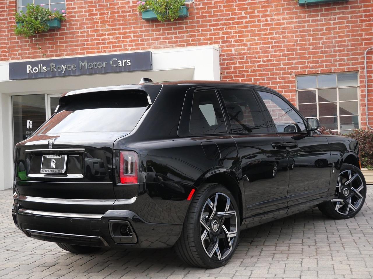 2026 Rolls-Royce Black Badge Cullinan