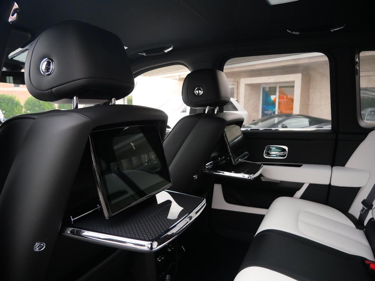 2026 Rolls-Royce Black Badge Cullinan Lawrence KS