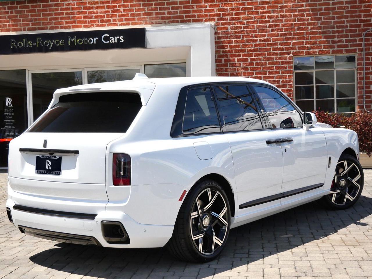 2026 Rolls-Royce Black Badge Cullinan