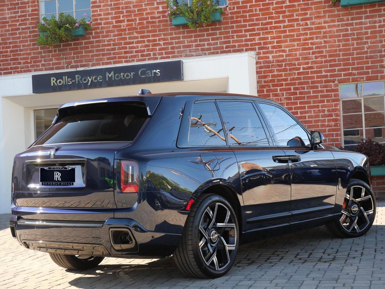 2026 Rolls-Royce Black Badge Cullinan