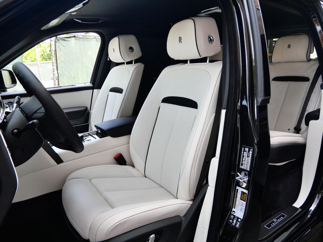 2026 Rolls-Royce Black Badge Cullinan Lawrence KS