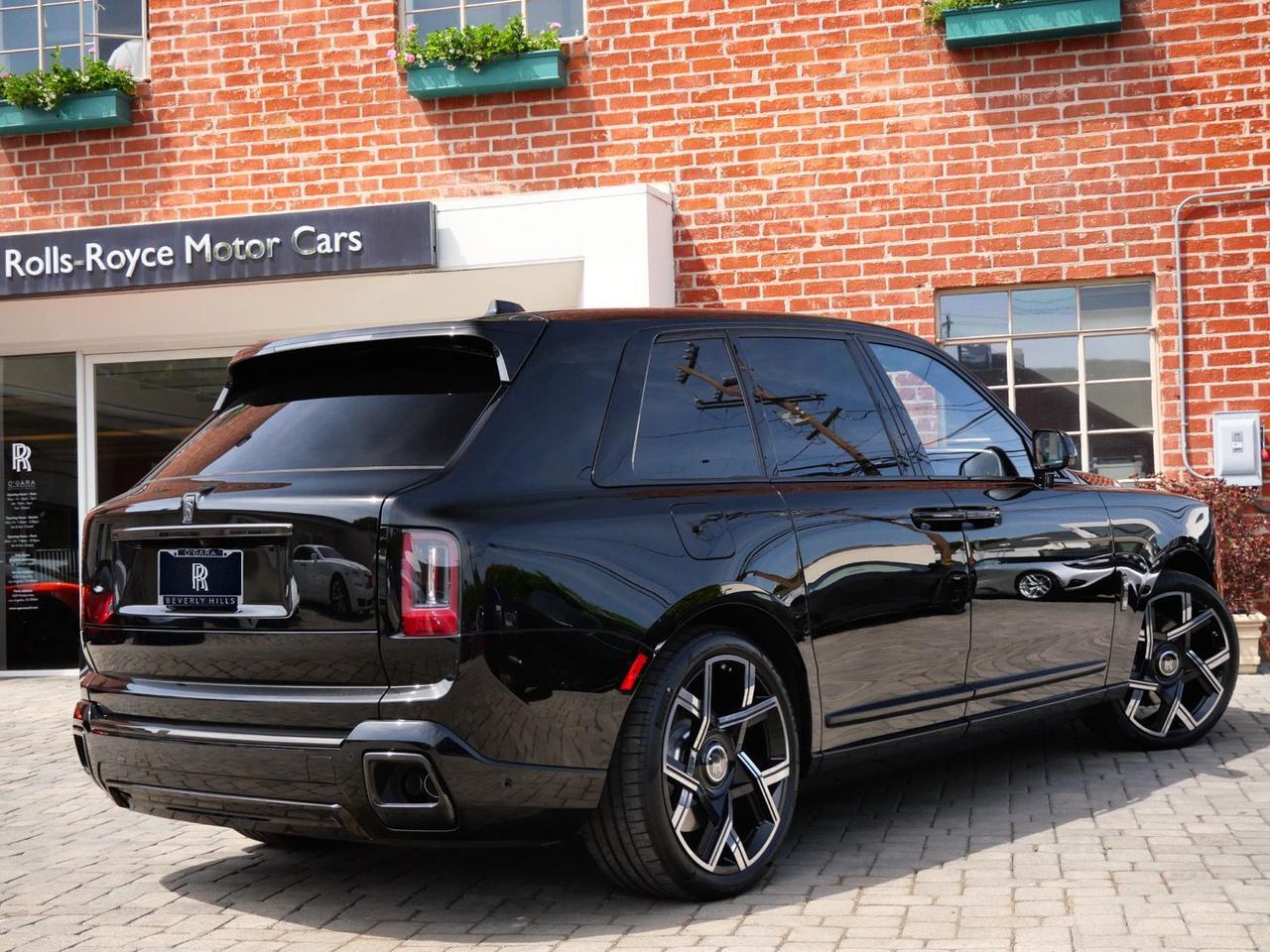 2026 Rolls-Royce Black Badge Cullinan