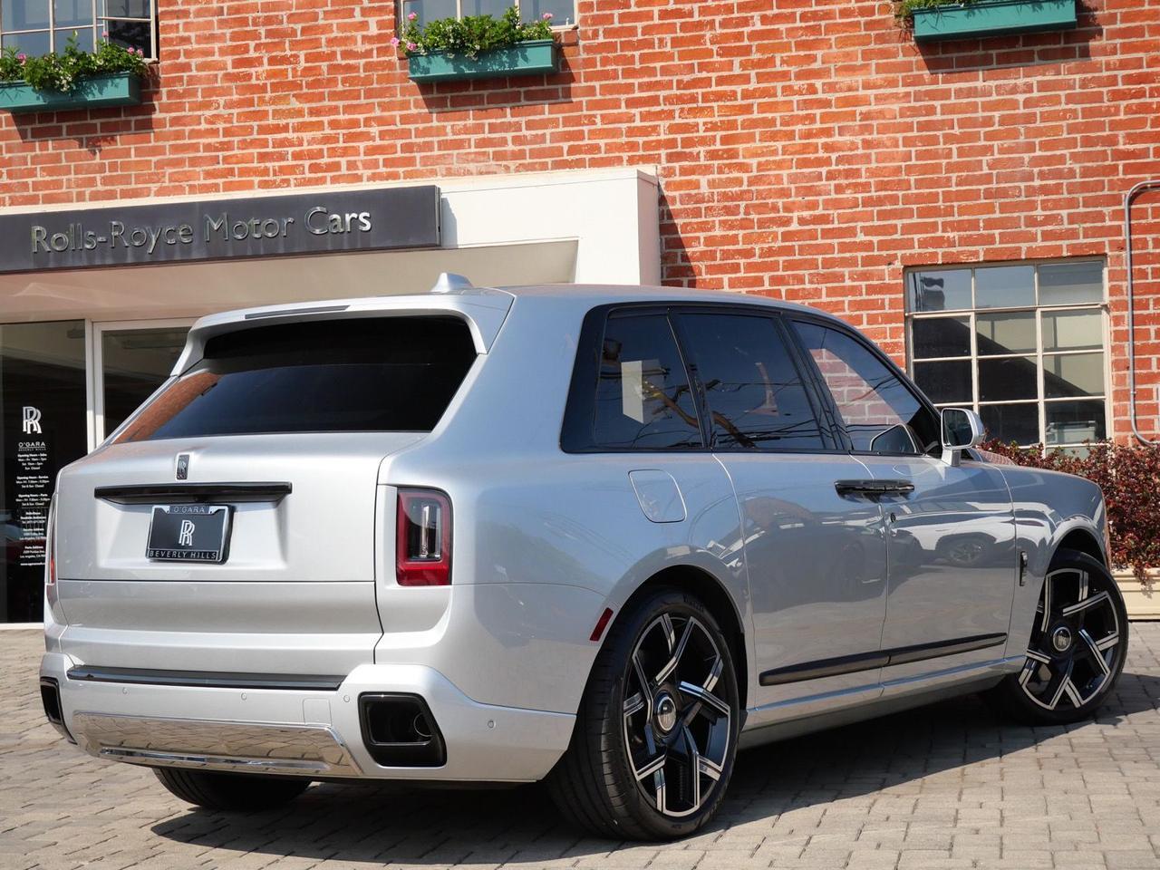 2026 Rolls-Royce Black Badge Cullinan