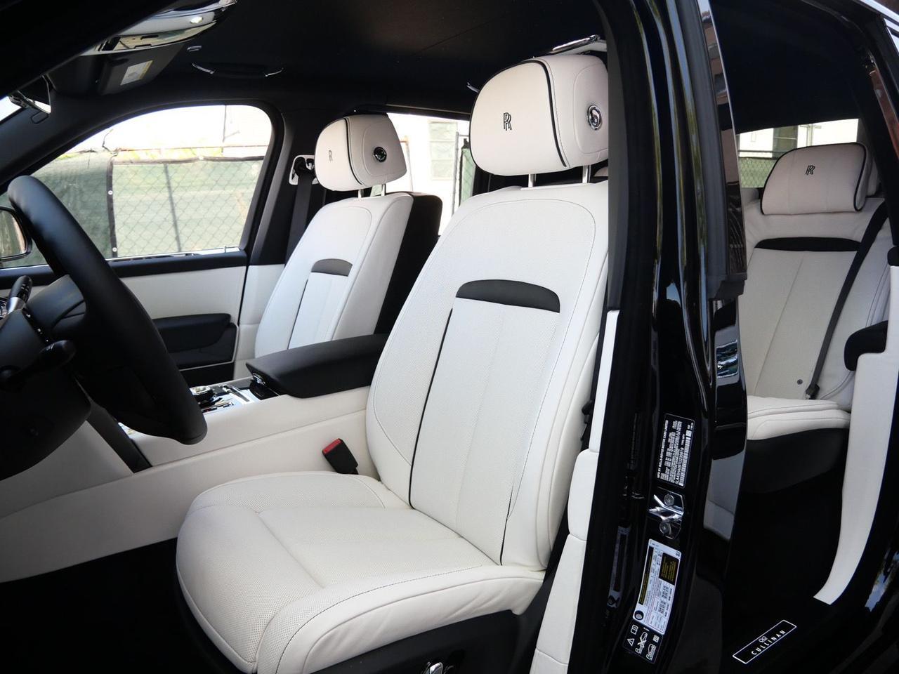 2026 Rolls-Royce Black Badge Cullinan Lawrence KS