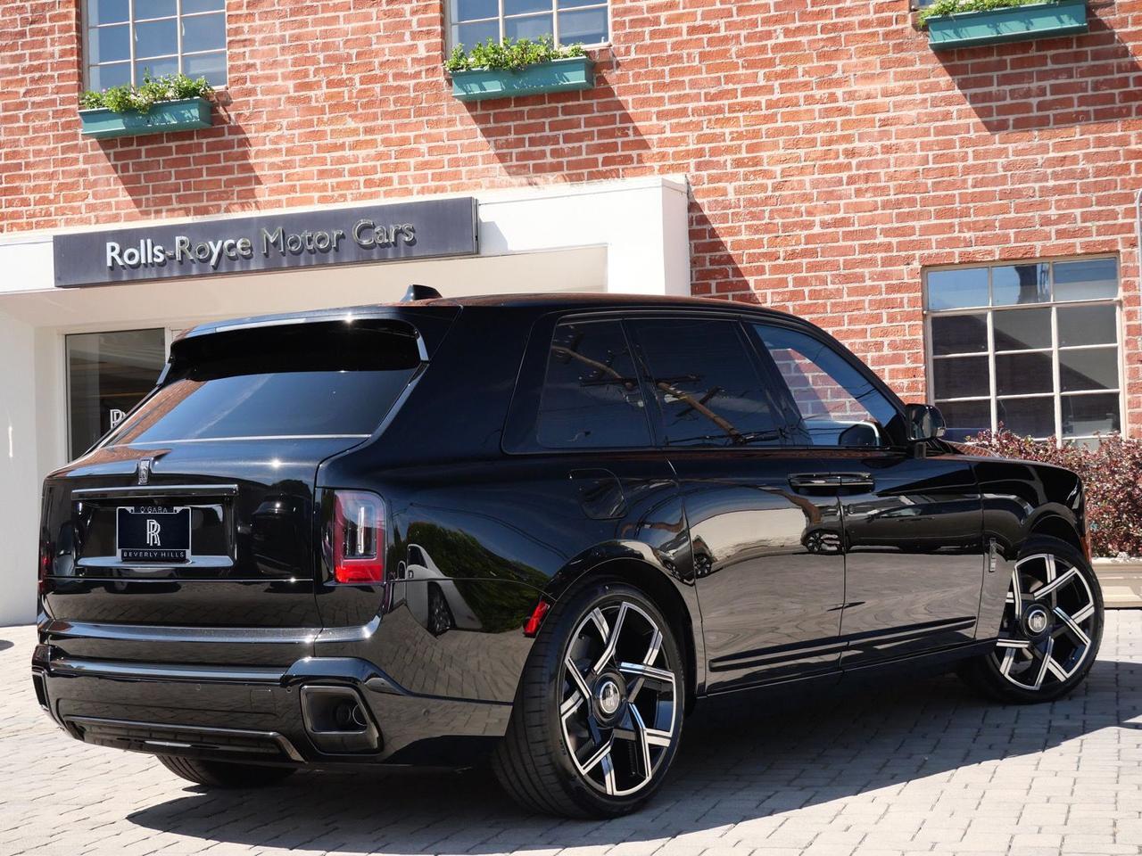 2026 Rolls-Royce Black Badge Cullinan