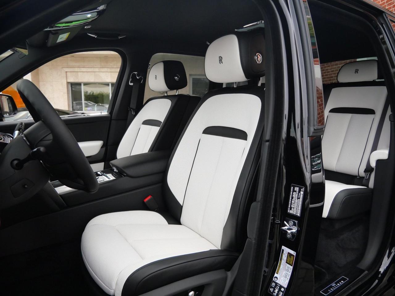 2026 Rolls-Royce Black Badge Cullinan Lawrence KS